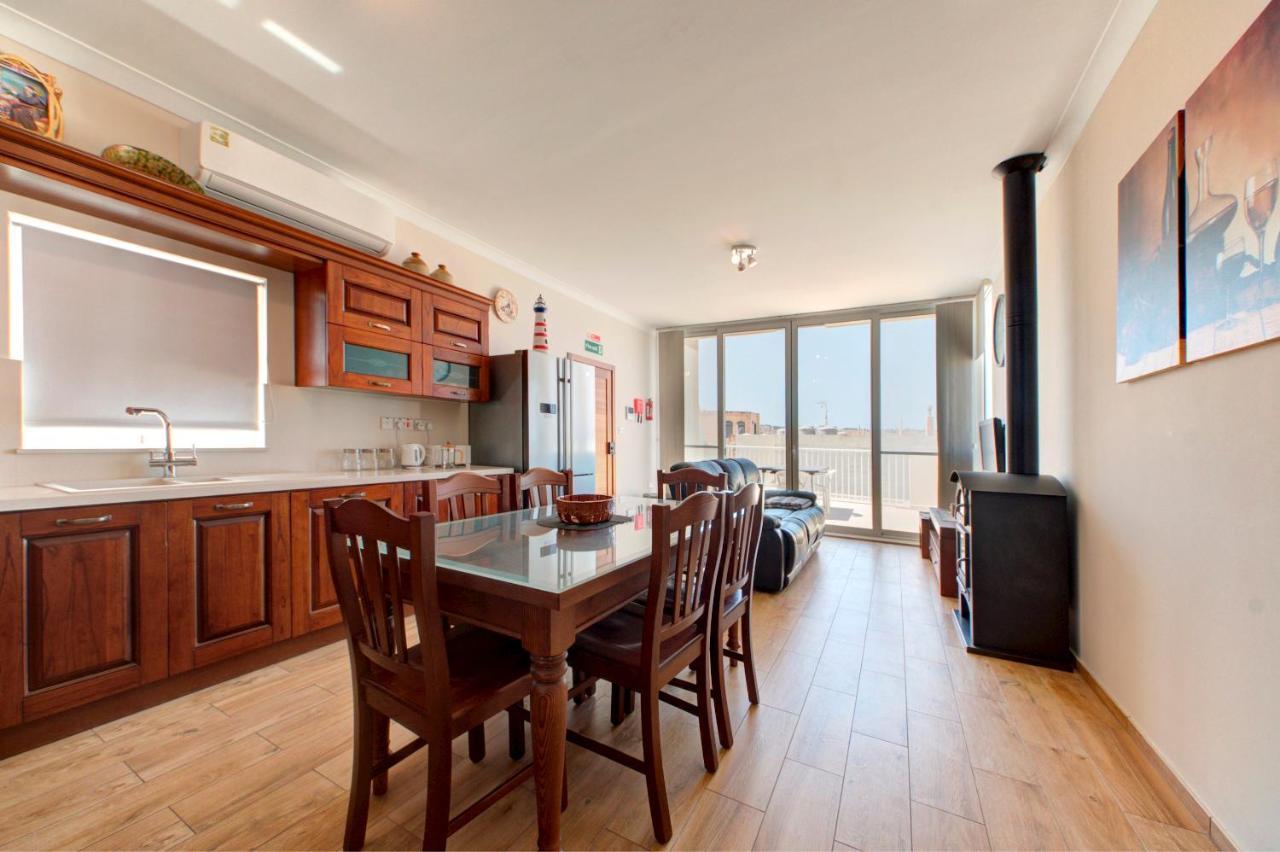 Modern Seaside 2 Bedroom Penthouse With Sea Views St. Paul's Bay Exterior foto