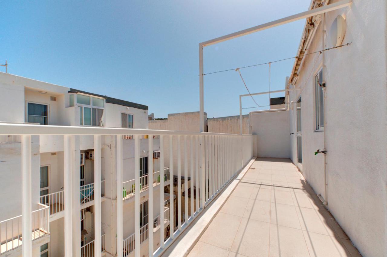 Modern Seaside 2 Bedroom Penthouse With Sea Views St. Paul's Bay Exterior foto