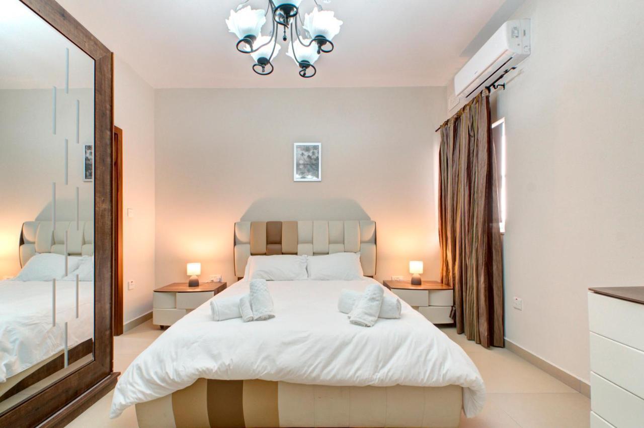 Modern Seaside 2 Bedroom Penthouse With Sea Views St. Paul's Bay Exterior foto